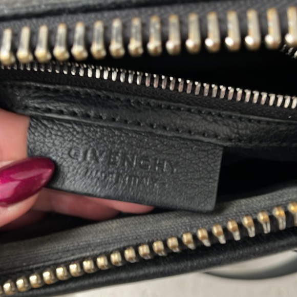 Givenchy Antigona Small Black - Picture 8 of 10